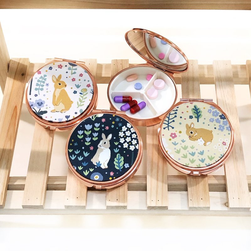 兔兔的春季冒險/攜帶型藥盒.藥品分格收納盒.耳環小飾品收納 - 居家收納/收納盒/儲物盒 - 棉．麻 多色