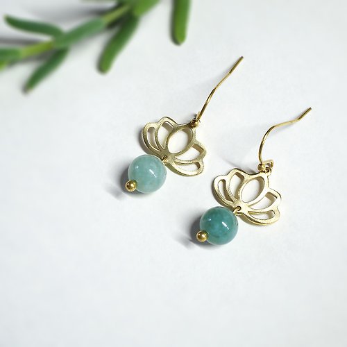 wishcouncil Lotus flower earrings with Jade (brass hand made)