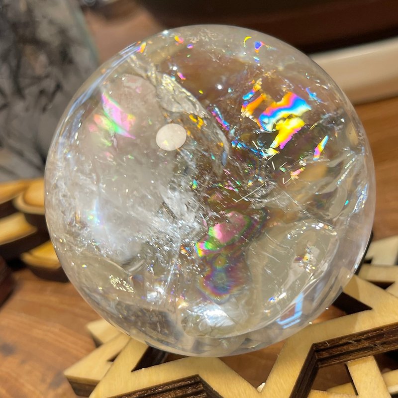 5.5cm Rainbow White Crystal Ball Home Furnishings Shop Furnishings with Base - ของวางตกแต่ง - คริสตัล ขาว