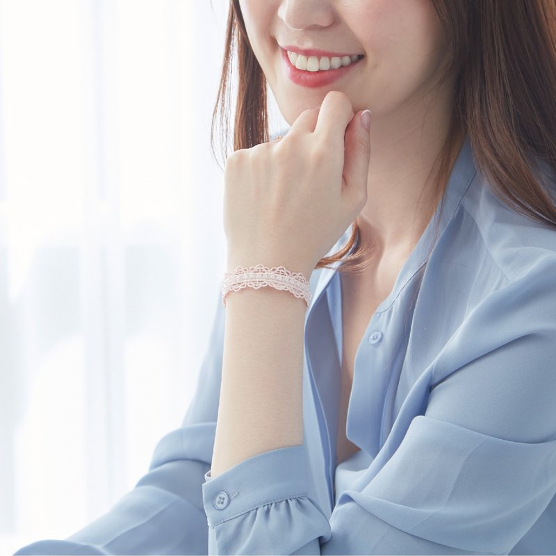 [Gift] Jasmine Beaded Lace Czech Crystal Sterling Silver Bracelet/Bracelet - Tender Pink + Transparent Beads - สร้อยข้อมือ - งานปัก สึชมพู