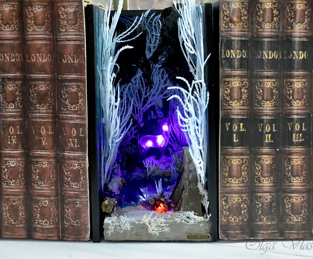 Book nook PATRONUS HARRY POTTER insert between books, miniature forest -  Shop StudioInteriorS Lighting - Pinkoi