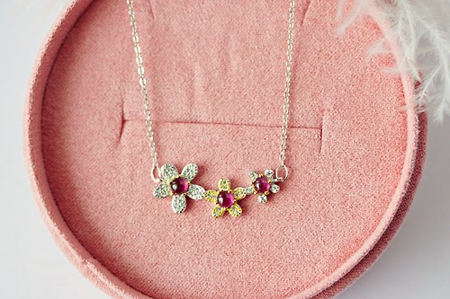 roseandmarry Natural Ruby Necklace Silver 925 flower design.