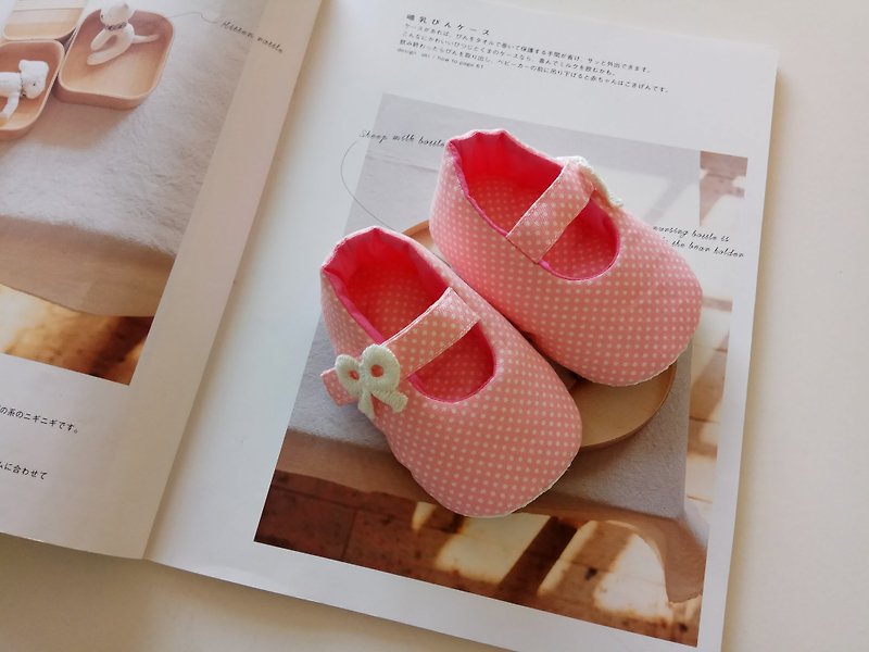 粉底水玉蝴蝶結嬰兒鞋 寶寶鞋 鞋帶式嬰兒鞋  彌月禮物 - 嬰兒鞋 - 棉．麻 粉紅色