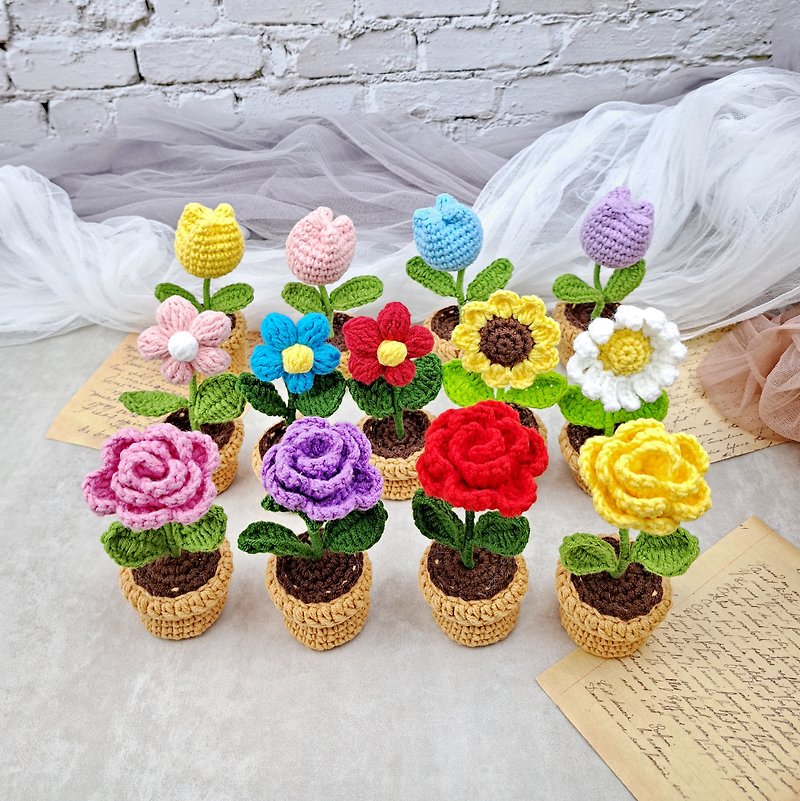 Hand hooked small potted plants for home furnishings, roses, sunflowers, tulips, daisies, birthday exchange gifts - Items for Display - Cotton & Hemp Multicolor