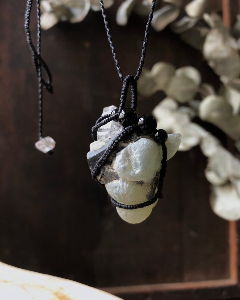 葡萄石+綠簾石編識頸鍊 Prehnite + Epidote Necklace-Alien - 項鍊 - 水晶 綠色
