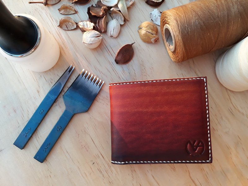 Short clip (can hold 10 cards) Double banknote layer│Vegetable tanned leather hand-dyed and brandable - Wallets - Genuine Leather Brown