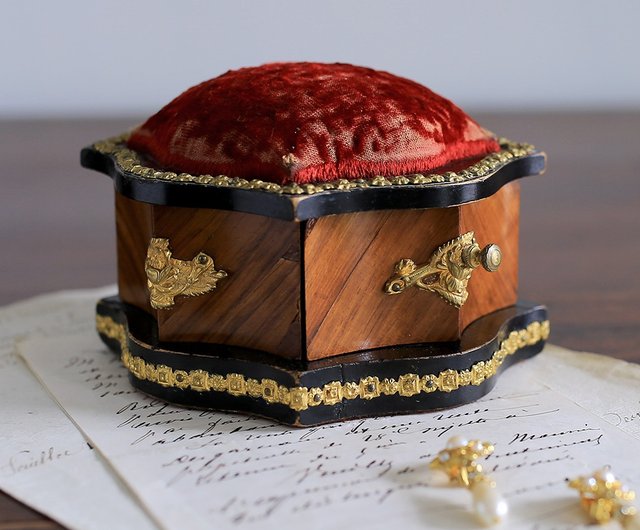 French 19th velvet antique needle cushion box jewelry box] jewelry