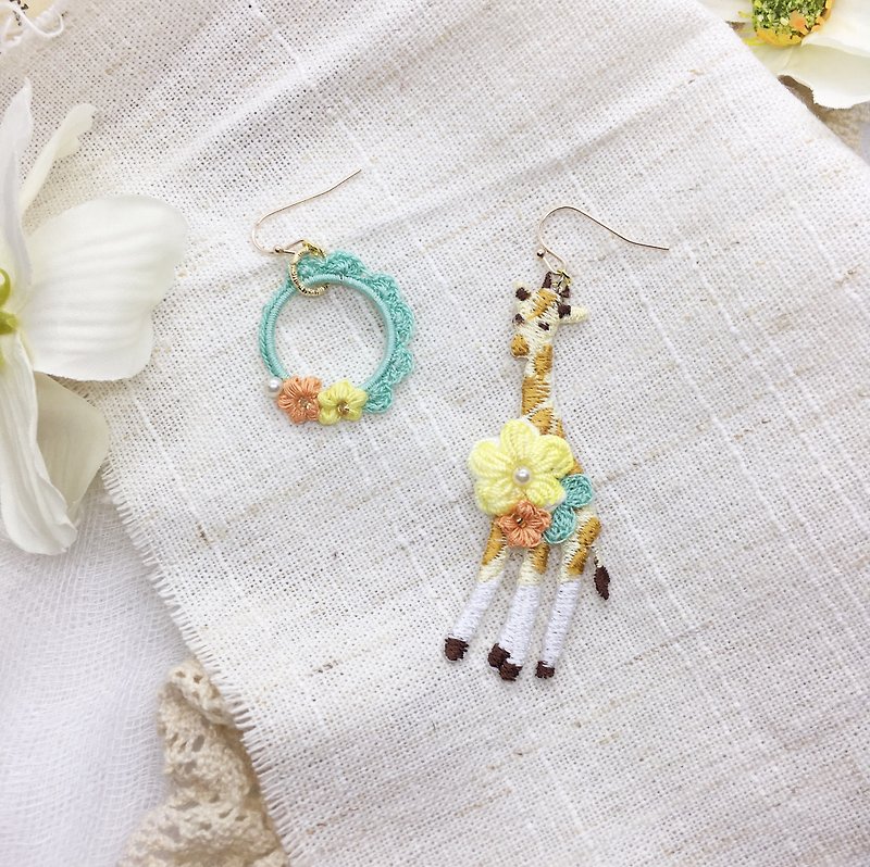 Small animal cloth crochet flower earrings giraffe - Earrings & Clip-ons - Cotton & Hemp Yellow