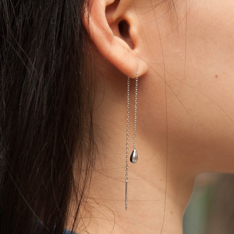 Long drop earrings in sterling silver | Simple sterling silver | Features. All-match. Texture - ต่างหู - โลหะ สีเงิน