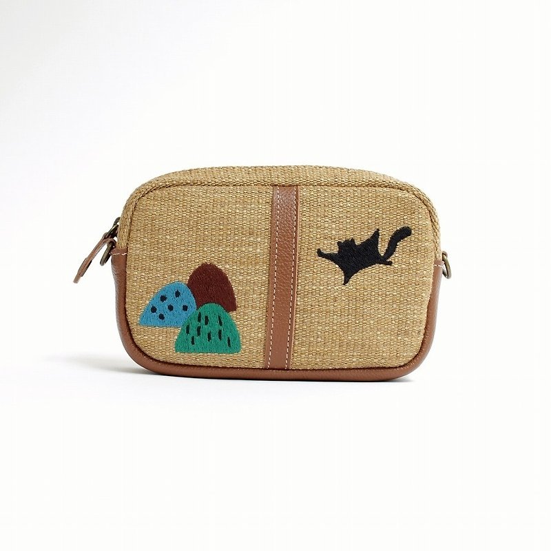 Embroidery embroidery and shoulder pouch - Toiletry Bags & Pouches - Polyester Khaki