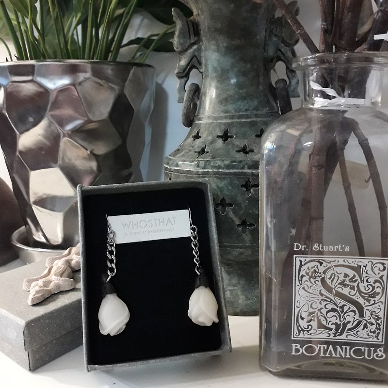 White Jade Bodhi root rose bud 925 silver platinum plated earrings - Earrings & Clip-ons - Plants & Flowers 
