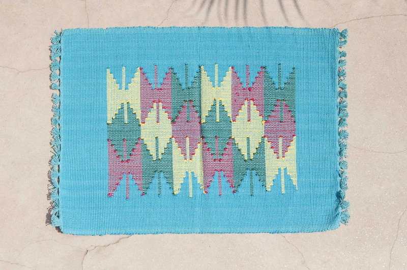 Hand felt woven table mat/placemat/woven placemat/Boho ethnic placemat-Moroccan style Daka weaving - ผ้ารองโต๊ะ/ของตกแต่ง - ผ้าฝ้าย/ผ้าลินิน หลากหลายสี
