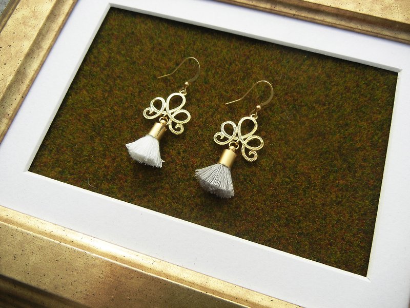 *coucoubird*satin ribbon myou tassel earrings - Earrings & Clip-ons - Silk White