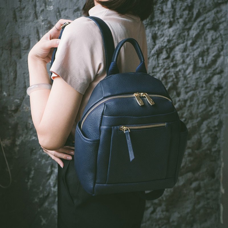 Leather multi-functional eye-catching backpack X1968 blue - กระเป๋าเป้สะพายหลัง - หนังแท้ สีน้ำเงิน