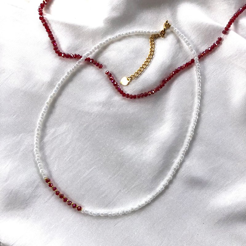 beaded necklace / dainty pearl choker /red crystal /aesthetic jewelry for women - 項鍊 - 貴金屬 白色