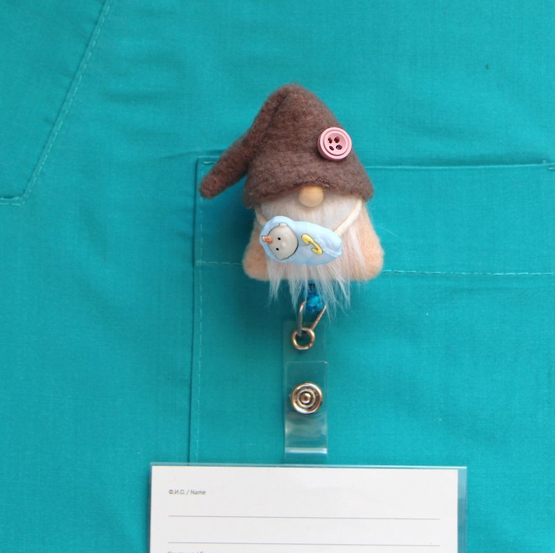 Funny badge reel gnome  Nurse Badge Reel  Doctor Badge Reel Retractable - 徽章/別針 - 棉．麻 咖啡色