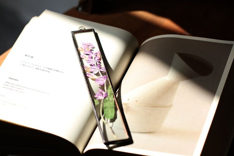 植物圖鑑∣墨西哥鼠尾草∣玻璃鑲崁∣花草標本書籤 - 書籤 - 植物．花 白色