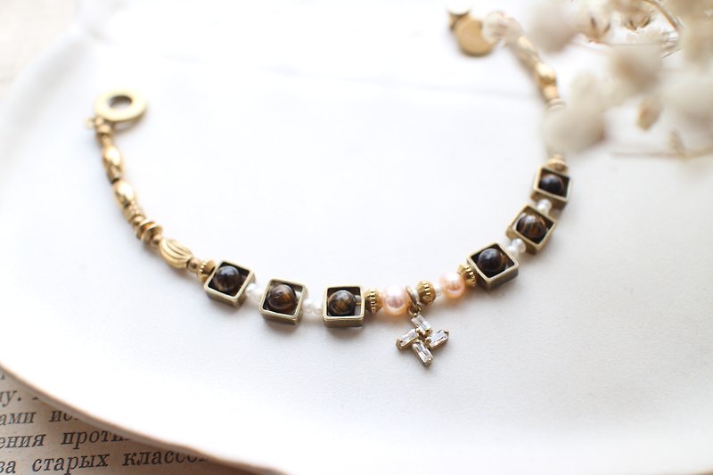 Tiger's eye/brass/ zircon/ pearl handmade bracelet - Bracelets - Other Metals Gold