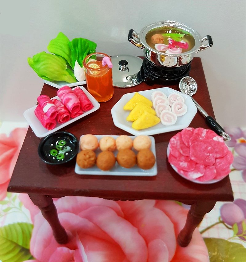 Chinese Culture In Hot Pot with table (handcraft) - ของวางตกแต่ง - ดินเหนียว สีส้ม