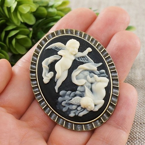 AGATIX Ivory on Black Baby Cherub Guardian Angel Cameo Oval Brooch Pin Woman Jewelry