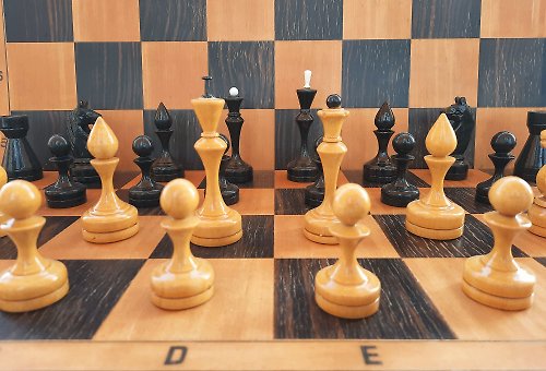 RetroRussia Soviet 1960s vintage wooden chess pieces set middle-sized 10 cm king chessmen