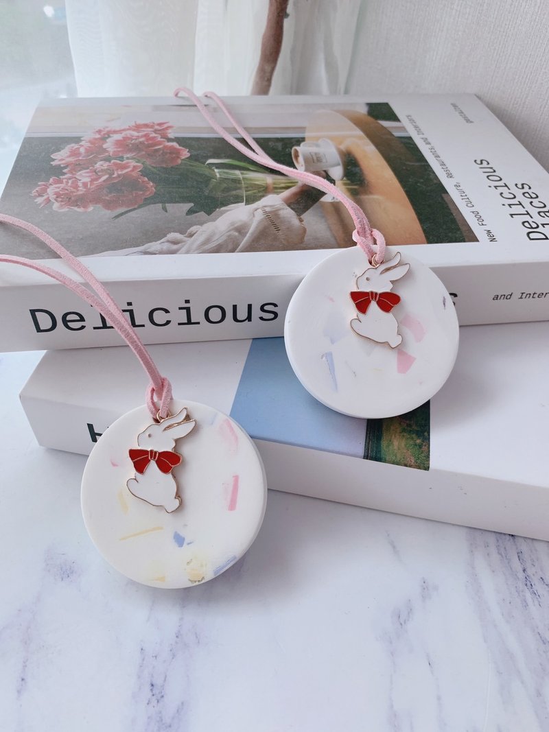 LOTUS Rabbit Fragrance Diffuser Tag (two groups) - น้ำหอม - วัสดุอื่นๆ 