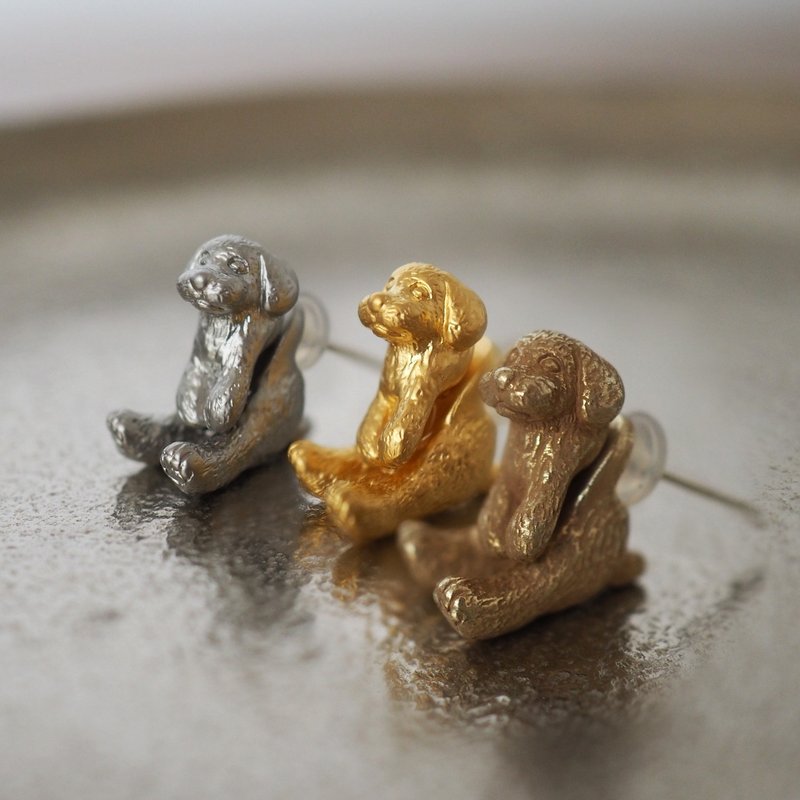 もこもこトイプードルピアス 片耳 - 耳環/耳夾/耳骨夾 - 其他材質 金色
