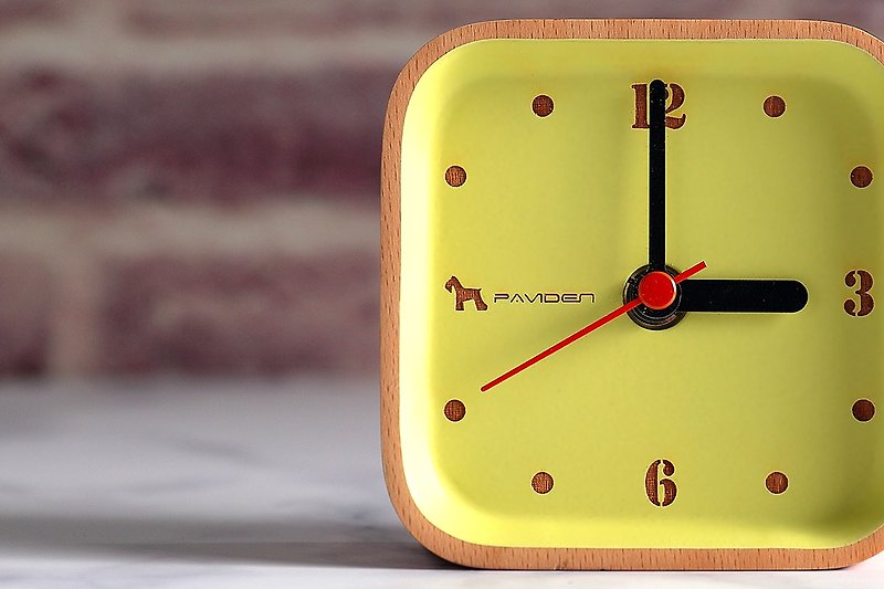 Reyana square table clock (lemon yellow) Beech 10cm X 10cm - Clocks - Wood 
