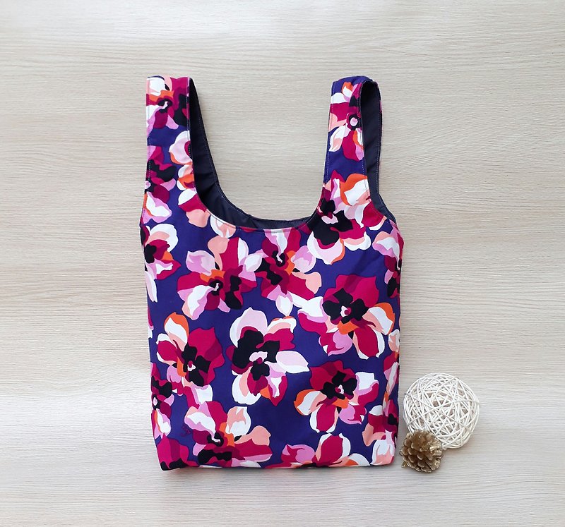 【環保購物袋】與花共舞-日韓布料 - 飲料提袋/杯袋/杯套 - 棉．麻 紫色