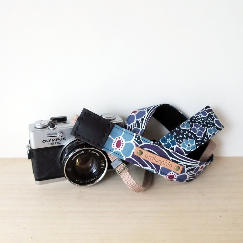 ENDORPHIN handmade camera strap (garden collection -B) - ขาตั้งกล้อง - หนังแท้ สีม่วง