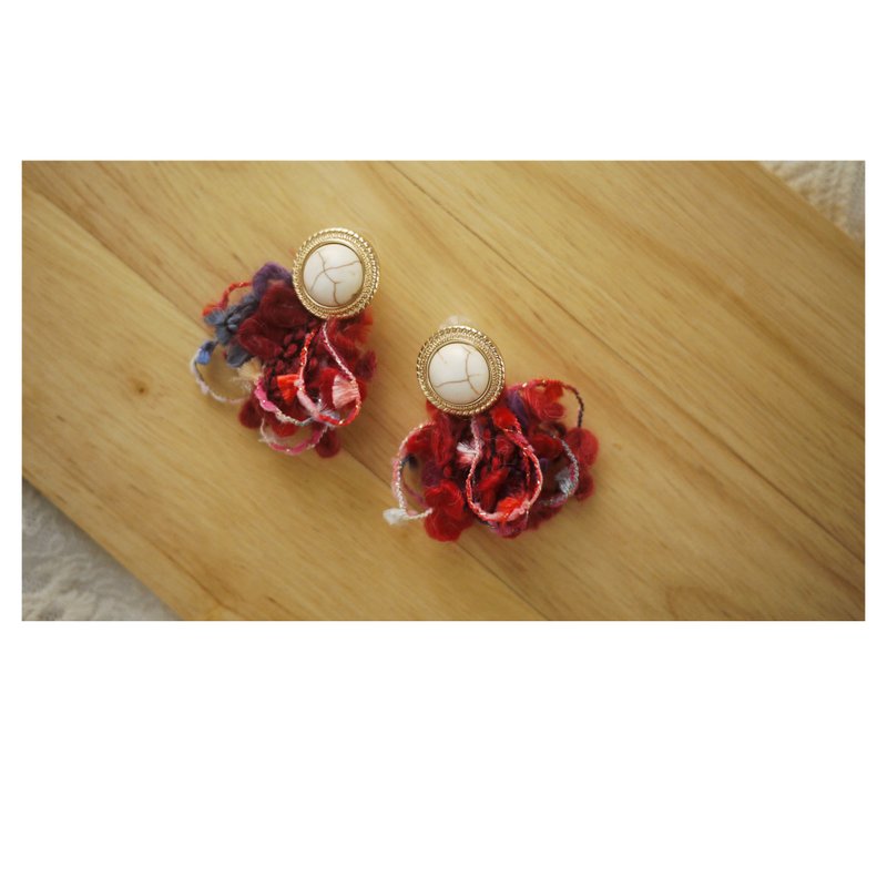 小宇宙 | 穿式耳環 | 鋼針 | pierced earrings | unique - 耳環/耳夾/耳骨夾 - 其他材質 紅色