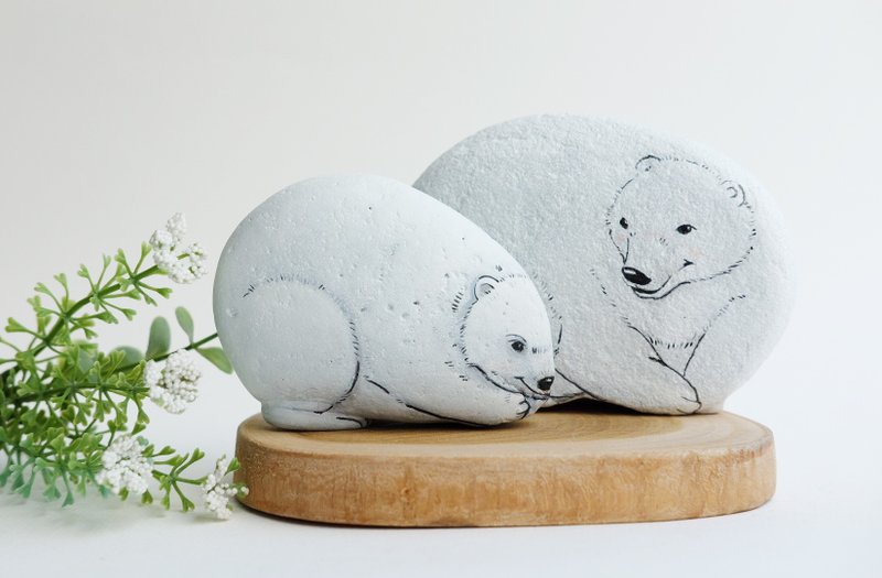 Polar bear stone painting. - Stuffed Dolls & Figurines - Stone White