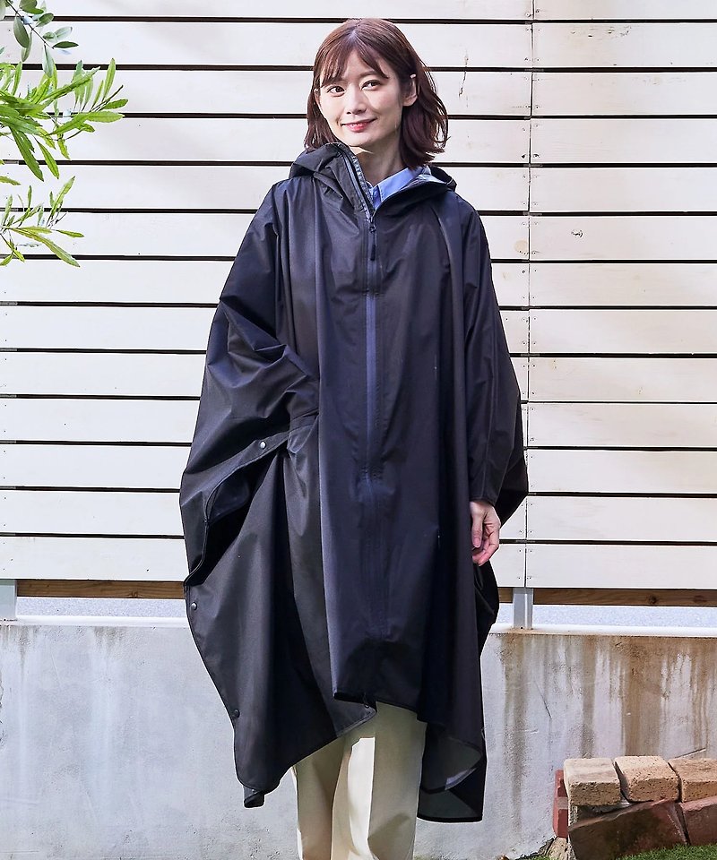 [Popular Pre-Order] KiU Poncho Raincoat Type B (3 Colors) K319 Music Festival - Umbrellas & Rain Gear - Other Materials 