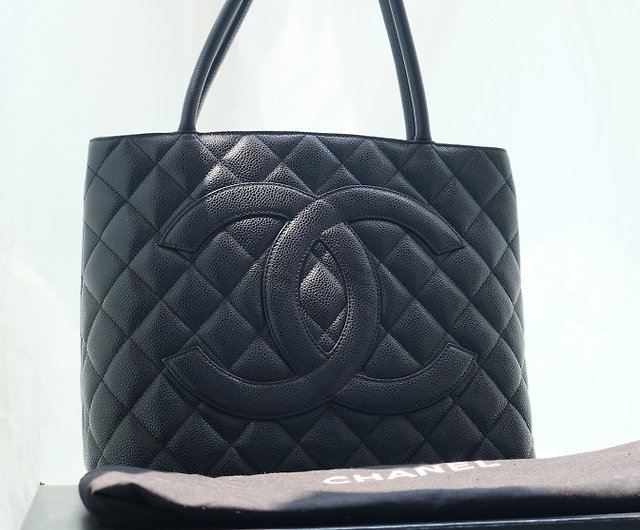 chanel quilted caviar bag