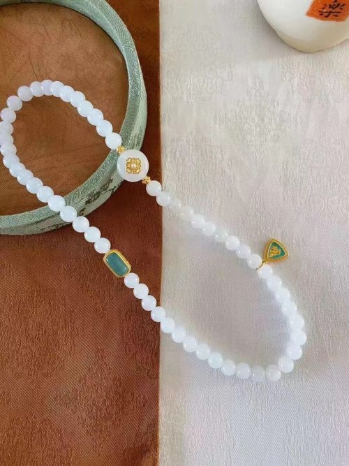 Angel's tears 天使之淚 Jewelry Design 天然和田玉-白玉 和田玉圓墜危料藍水翡翠設計多圈手串手持m