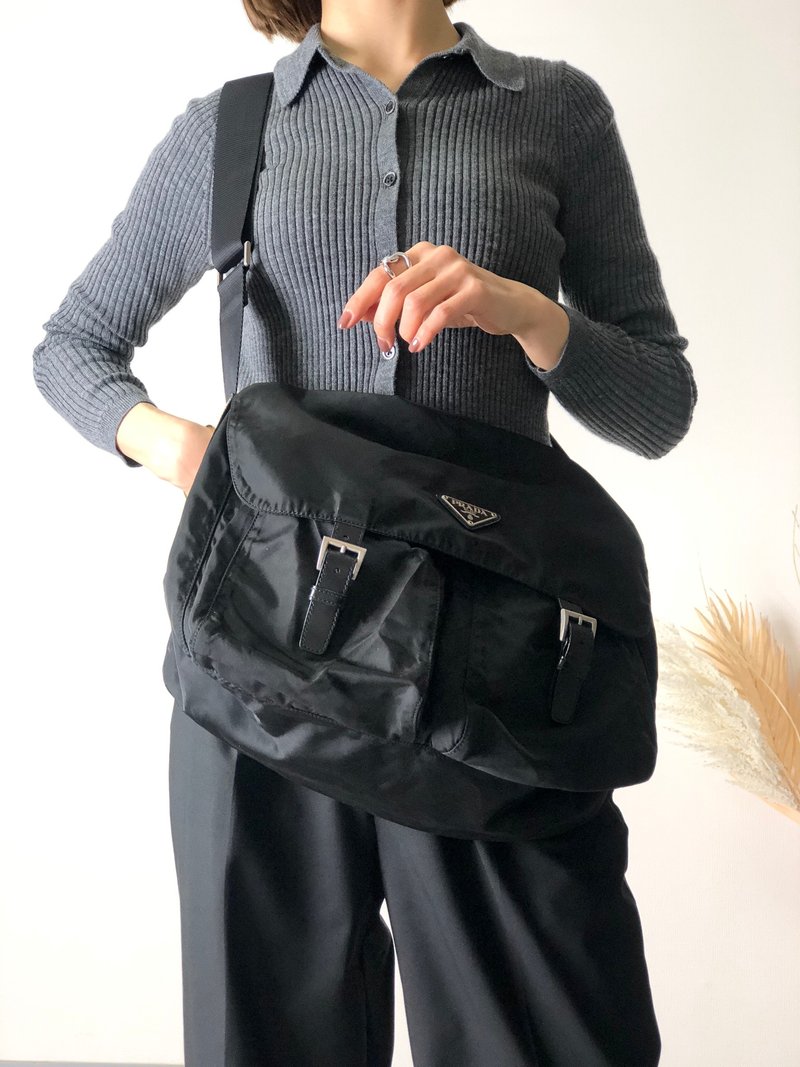 【Direct from Japan Luxury Pre-owned Bag】PRADA Prada Triangle Logo Nylon Messenger Bag Double Pocket Shoulder Bag Black rnrirz - กระเป๋าแมสเซนเจอร์ - ไนลอน สีดำ