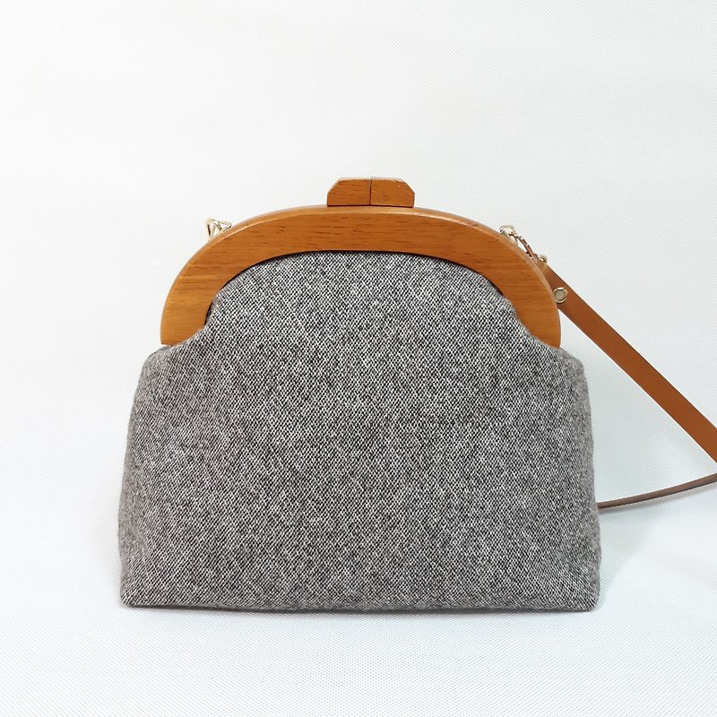 Gray wool solid wood gold bag / cross-body bag / side backpack / carry-on bag - กระเป๋าแมสเซนเจอร์ - ขนแกะ สีเทา