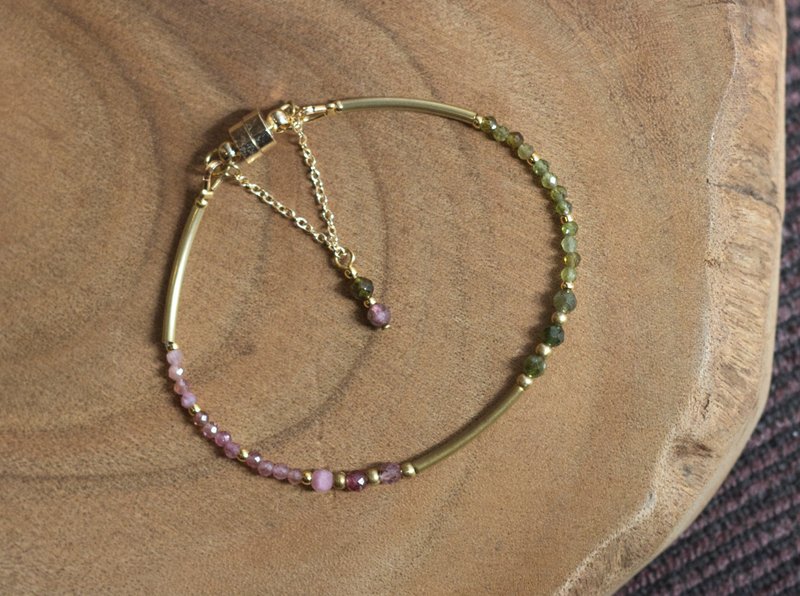 Petite Tourmaline Bracelet - สร้อยข้อมือ - หยก 