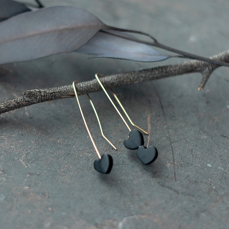 14KGF / small heart earrings / black - ต่างหู - ดินเหนียว สีดำ
