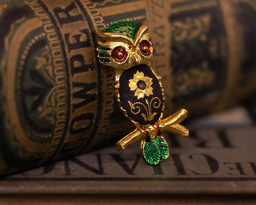古飾案內所 西班牙古董 大馬士革24K金鑲嵌工藝 花圖騰 紅眼貓頭鷹造型小胸針