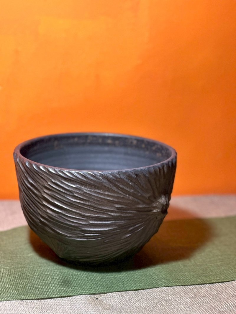 墨金 風痕盆器 01  19cm手工陶盆 植栽用陶盆  黑陶金屬感 - 盆栽/植栽 - 陶 黑色