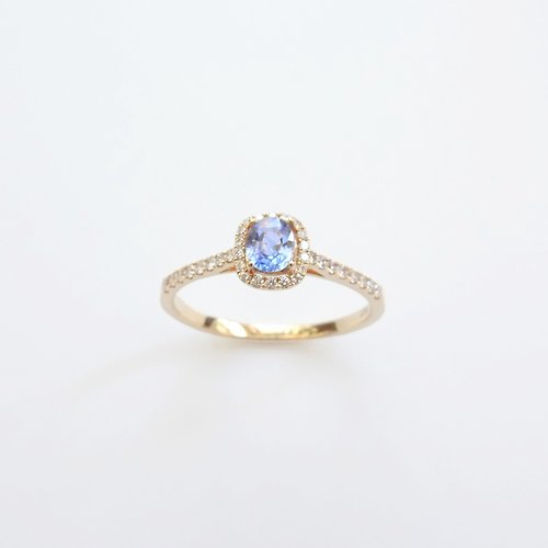 Joyce Wu Handmade Jewelry 天然橢圓形淺藍寶石 微鑲鑽石 純 18K 金戒指 | 客製手工