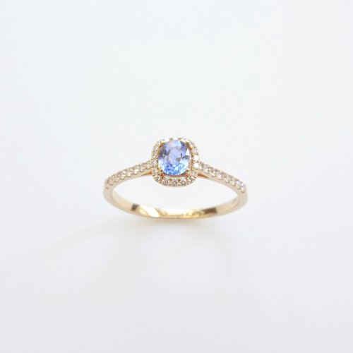 Joyce Wu Handmade Jewelry 天然橢圓形淺藍寶石 微鑲鑽石 純 18K 金戒指 | 客製手工