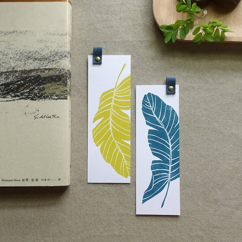 book leaf hand printing and dyeing thick pound bookmark - ที่คั่นหนังสือ - กระดาษ หลากหลายสี