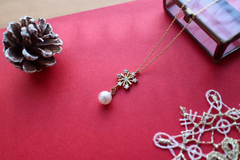 Christmas snow-Brass  zircon necklace - Necklaces - Copper & Brass Multicolor