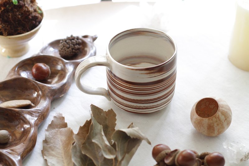 Hand-pulled tire twisting technique ceramic coffee cup/mug/ceramic cup - แก้วมัค/แก้วกาแฟ - ดินเผา สีนำ้ตาล