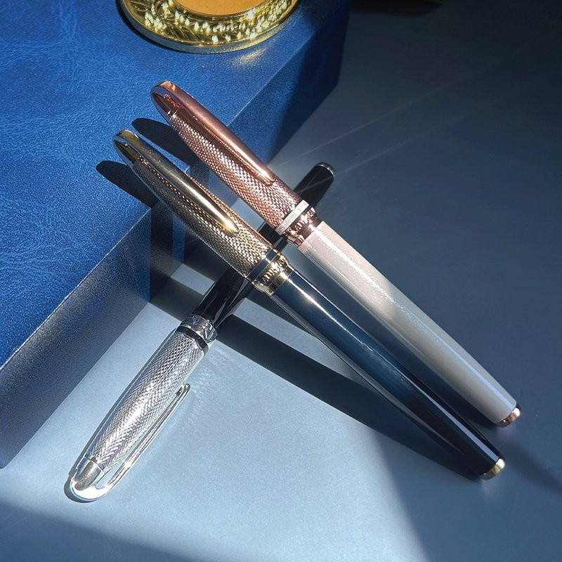 【カスタマイズギフト】IWI Laureate 栄誉シリーズ ローラーボールペン #名入れ刻印サービス付き - 水性ボールペン - 貴金属 多色