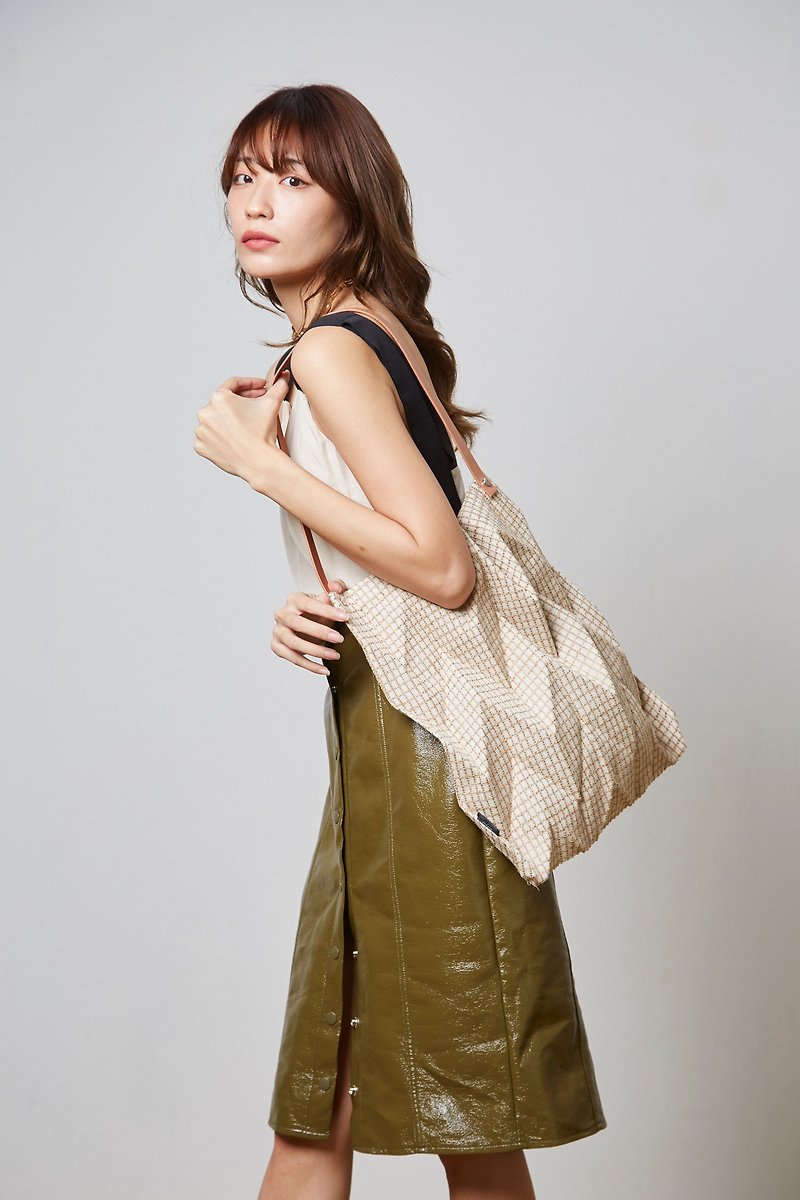【PAVI STUDIO】100% Thailand Direct Delivery Design Shoulder Bag-Limited Edition Scotch Pattern