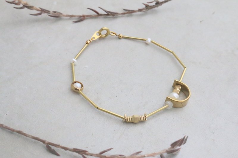 Pearl moonstone bracelet 1075 to stay - Bracelets - Gemstone White