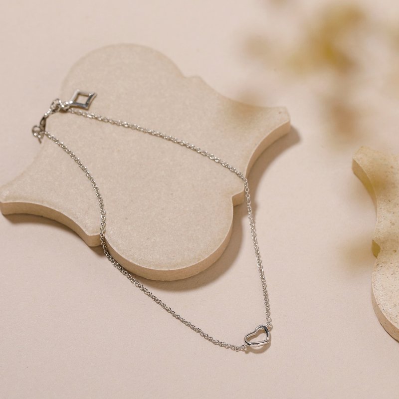 line heart bracelet SV ニッケルフリーブレスレット　大人なハートのブレスレット　シルバー　ロジウム - 手鍊/手環 - 其他金屬 銀色
